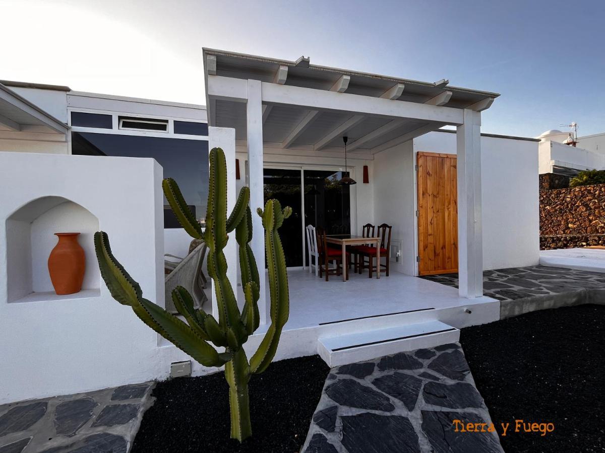 דירות Tías Casa Tie' Lanzarote Vista Mar - Piscina Relax - Adults Only מראה חיצוני תמונה